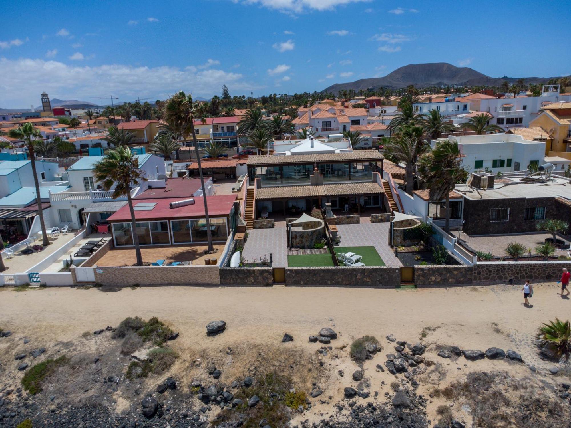 Villa Marina I Beachfront Corralejo By Holidays Home Exterior photo